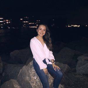 Meet your Posher, Andrea